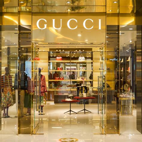 sgoganare ocnetto di moda gucci|gucci it online shopping.